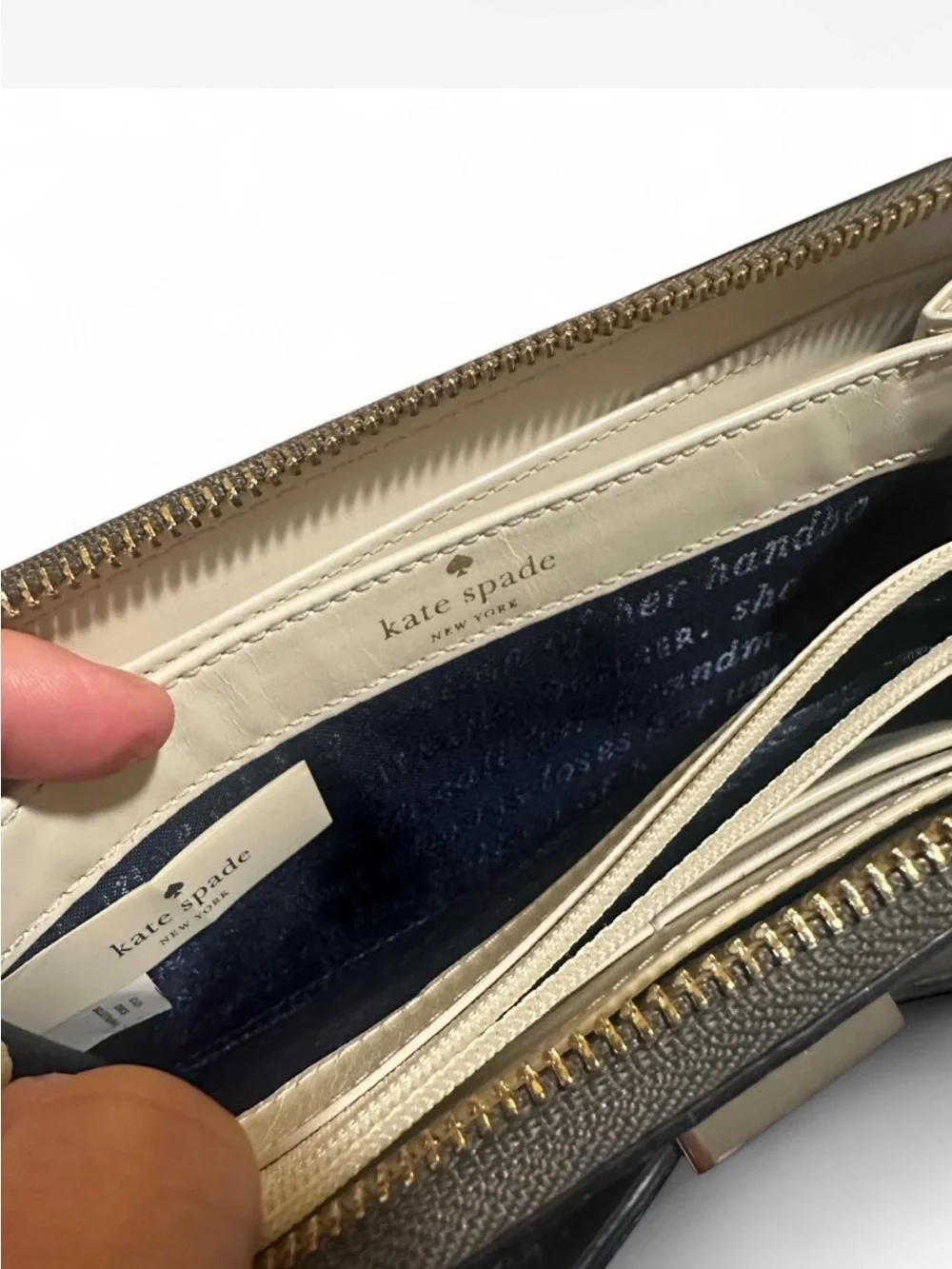 ♠️Kate Spade♠️ Beacon Court Lacey Gray Patent Leather Bow zip wallet
